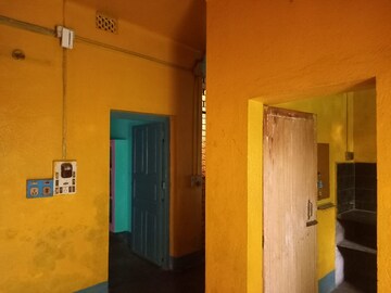 Bedroom in 2 BHK Apartment at Agarpara – for Rent