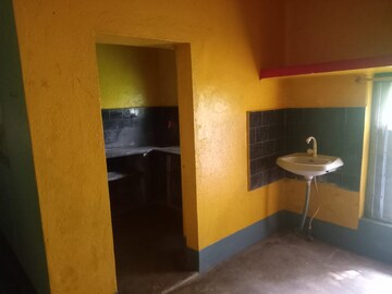 Living Room in 2 BHK Apartment at Agarpara – for Rent