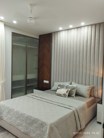 Bedroom in 3 BHK Apartment at Ambika Florence Park, North Mullanpur – for Rent