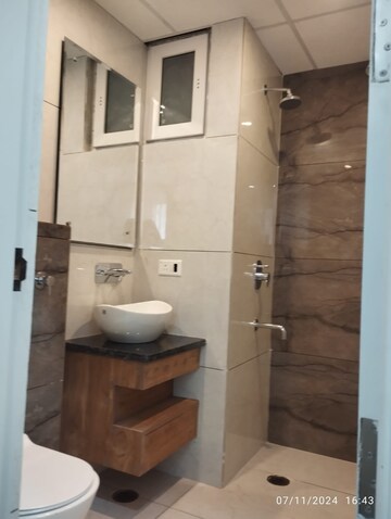Bathroom in 3 BHK Apartment at Ambika Florence Park, North Mullanpur – for Rent