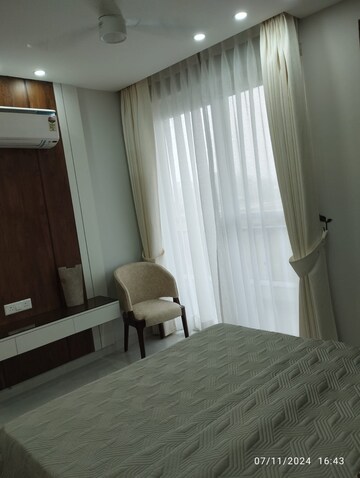 Bathroom in 3 BHK Apartment at Ambika Florence Park, North Mullanpur – for Rent