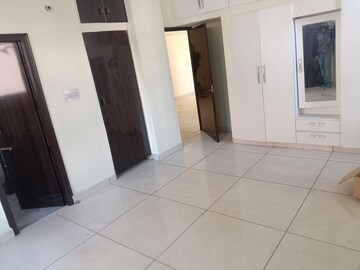 Room in 3.5 BHK Apartment at Mansa Devi – for Rent