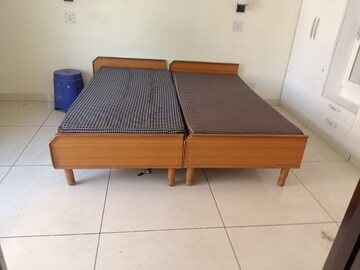 Room in 3.5 BHK Apartment at Mansa Devi – for Rent