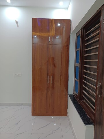 Furnished Amenities in 3 BHK Independent House at Aman Vihar – for Rent