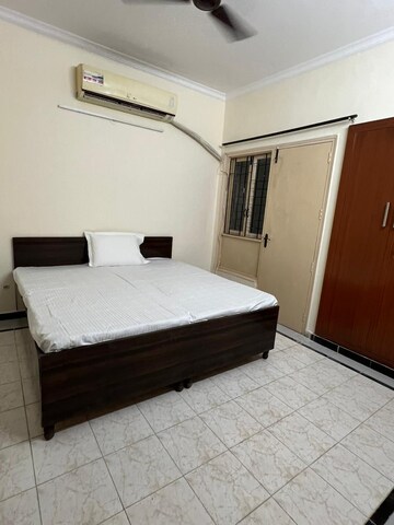 Bedroom in 3 BHK Builder Floor at Ardee City, Sector 52 – for Rent
