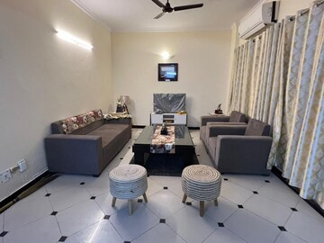 3 BHK Builder Floor For Rent in Ardee City, Sector 52
