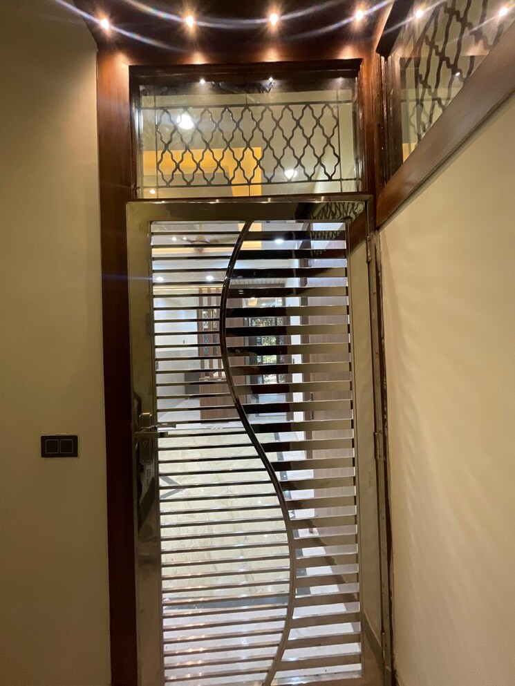 Exterior View, patparganj 3 Bedroom 1300 Sq.Ft. Apartment In Patparganj Delhi 8112384