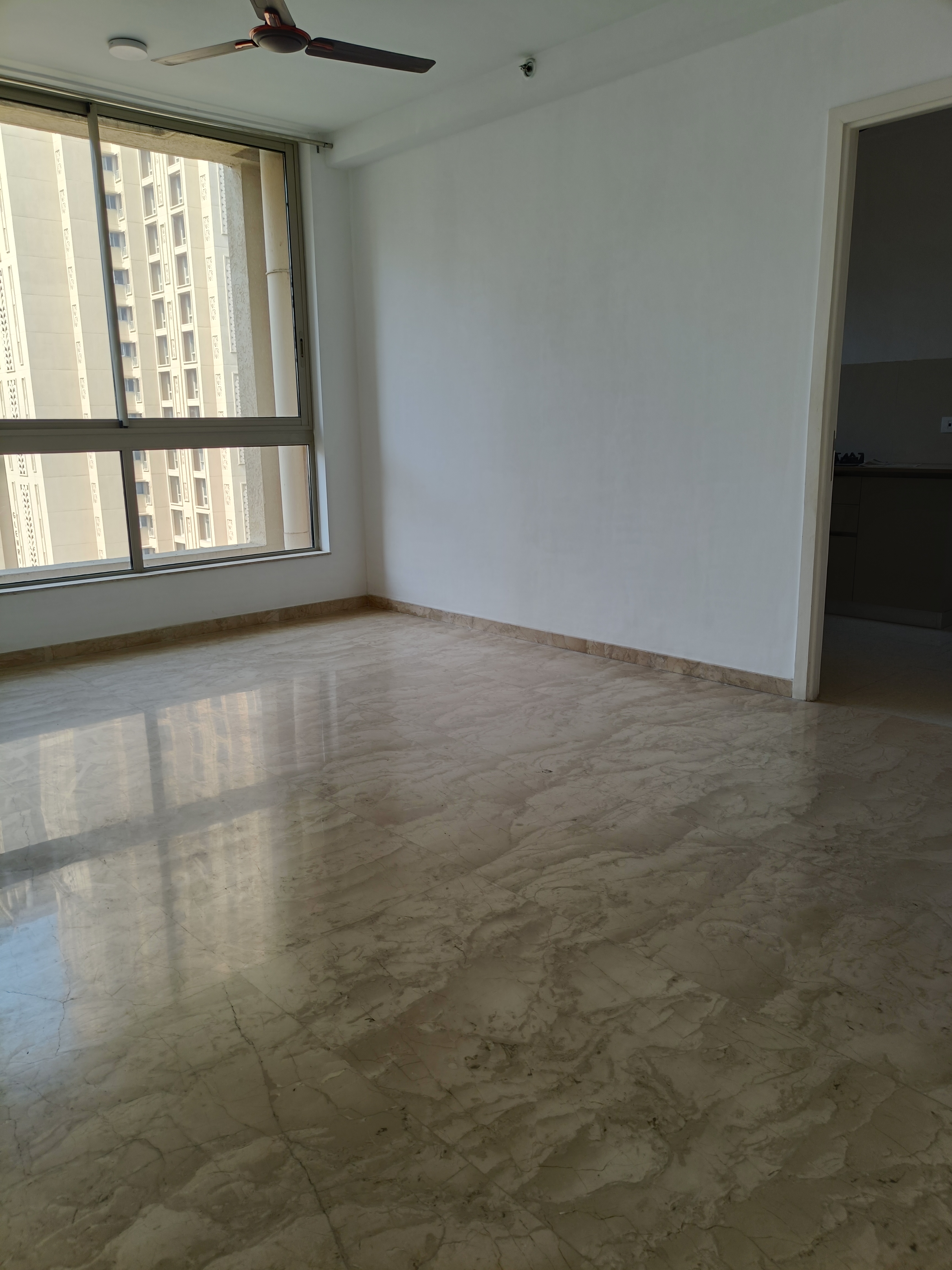 1 BHK Apartment For Sale in Blue Bell Hiranandani Estate