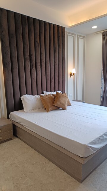 Room in 2 BHK Apartment at Raja Park – for Rent