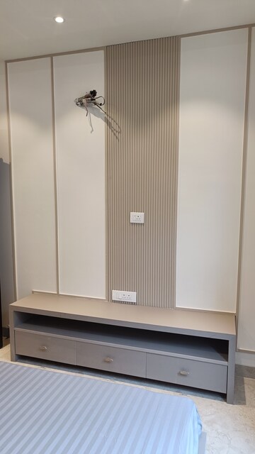 Room in 2 BHK Apartment at Raja Park – for Rent