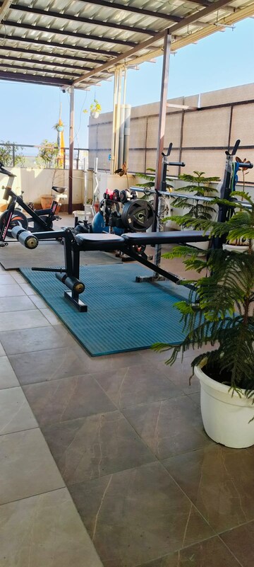 Gym in 1 BHK Builder Floor at DLF City Phase III, Sector 24 – for Rent