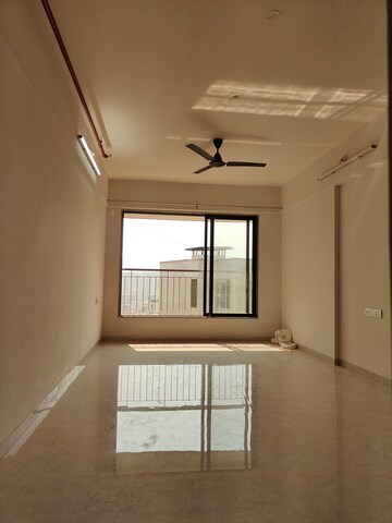 Room in 2 BHK Apartment at Sanket Solitaire Aawas, Chembur – for Rent