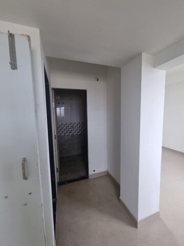 Attached Bathroom in 1 BHK Apartment at Goregaon West – for Rent