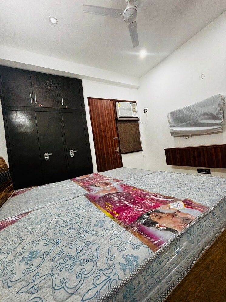 Bedroom, dlf-city-phase-iii 1 Bedroom 640 Sq.Ft. Builder Floor In Sector 24 Gurgaon 8112534