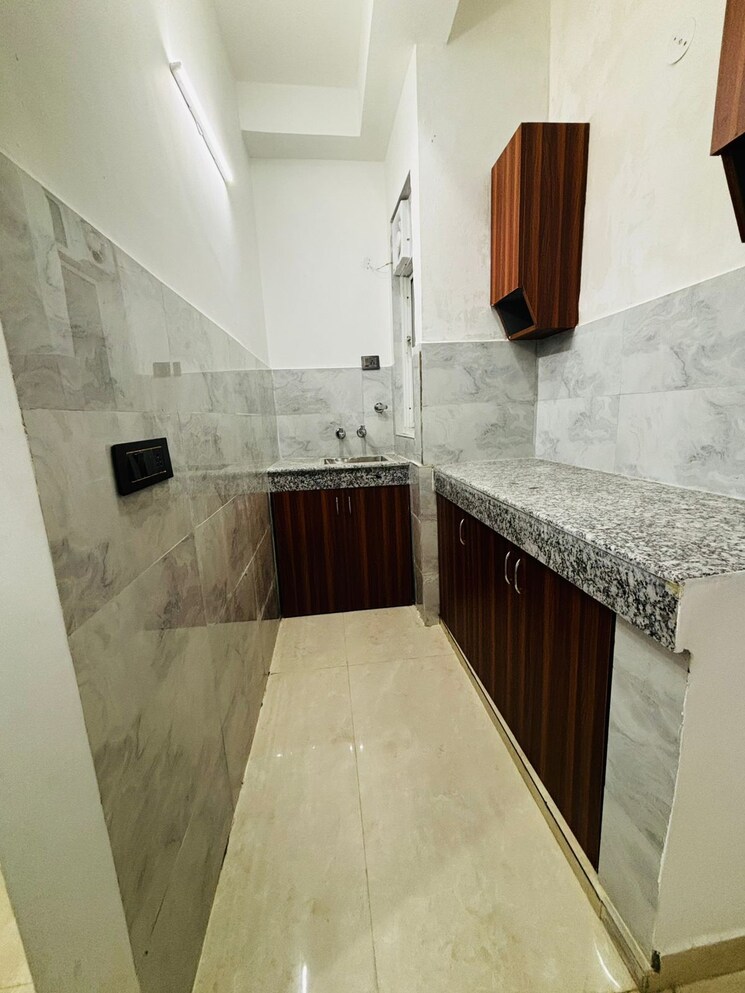 Kitchen, dlf-city-phase-iii 1 Bedroom 640 Sq.Ft. Builder Floor In Sector 24 Gurgaon 8112534