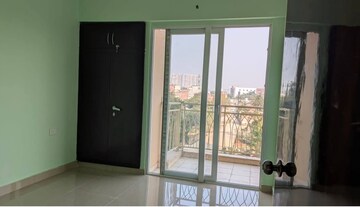 Room in 2 BHK Apartment at Sector 16c Greater Noida – for Rent