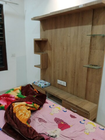 Bedroom in 1.5 BHK Builder Floor at Ansals Sushant City – for Rent