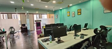  Office Space For Rent in Sg Highway