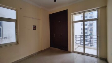 Room in 2 BHK Apartment at Eros Sampoornam, Sector 2 Greater Noida – for Sale