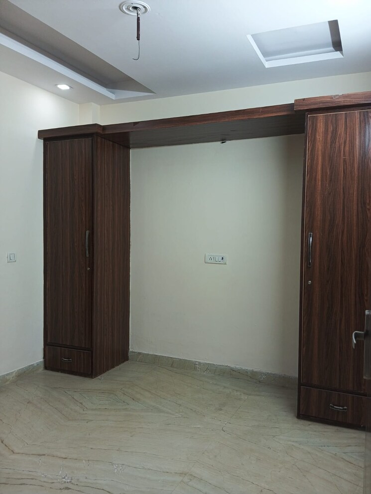 Room, rohini sector 25 2 Bedroom 830 Sq.Ft. Builder Floor In Rohini Sector 25 Delhi 8112644