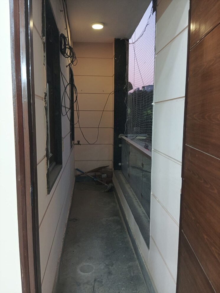 Balcony, rohini sector 25 2 Bedroom 830 Sq.Ft. Builder Floor In Rohini Sector 25 Delhi 8112644