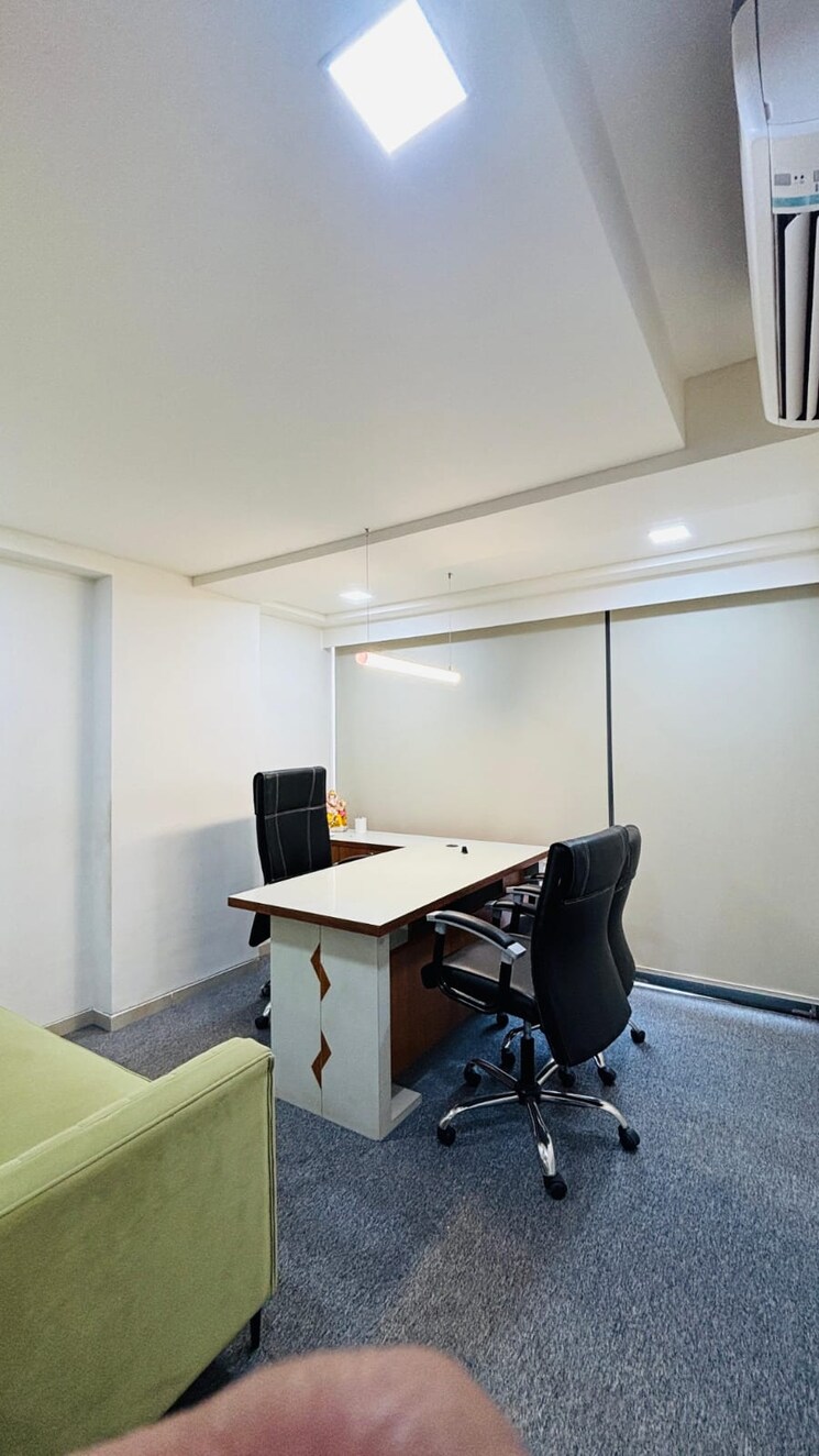 Team Area, thaltej Commercial Office Space 1061 Sq.Ft. In Thaltej Ahmedabad 8112635