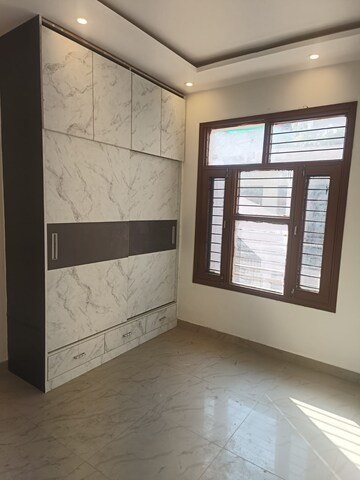 Room in 3.5 BHK Penthouse at Maya Garden City, Lohgarh – for Rent