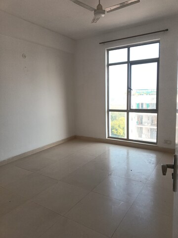 Room in 2 BHK Builder Floor at Vatika Primrose Floors, Sector 82 – for Rent