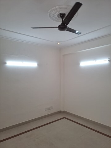Furnished Amenities in 2 BHK Builder Floor at Cosmos Floors, Sector 52 – for Rent