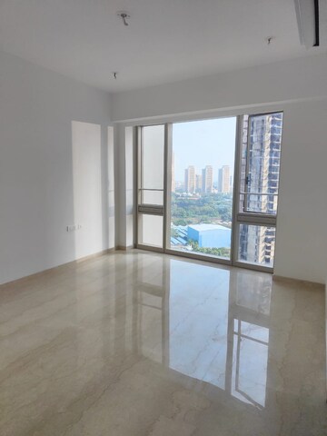 Room in 3.5 BHK Apartment at Lodha Kiara, Worli – for Rent