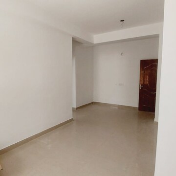 Room in 2 BHK Apartment at Sodepur – for Sale