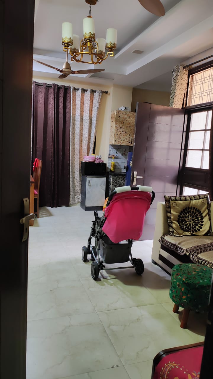 3 BHK Builder Floor For Sale in Vasundhara Sector 11