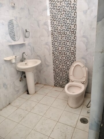 Bathroom in 2 BHK Builder Floor at Gomti Nagar – for Rent