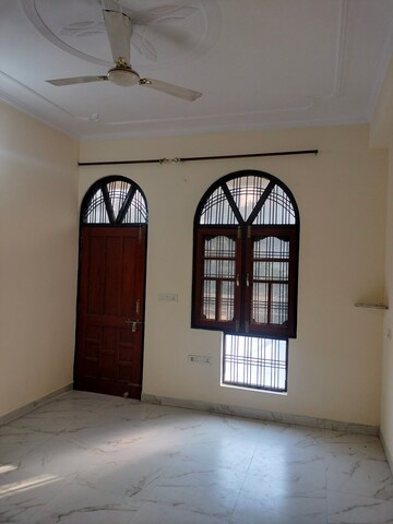 Building Lobby in 2 BHK Builder Floor at Gomti Nagar – for Rent