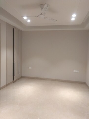 Room in 4 BHK Builder Floor at New Friends Colony – for Rent