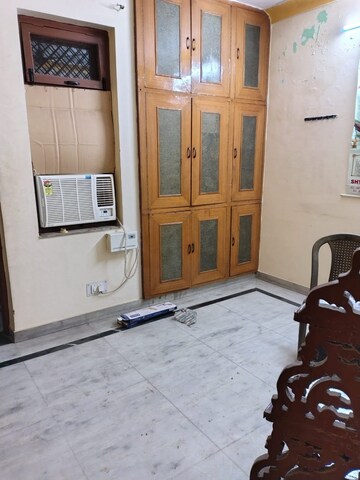 Room in 2 BHK Independent House at Amrapali Vaishali, Vaishali Sector 3 – for Sale