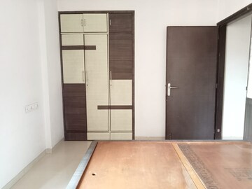 Room in 2 BHK Apartment at Lodha Paradise, Majiwada – for Sale