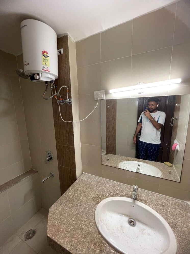 Bathroom, signature-global-the-millennia 2 Bedroom 720 Sq.Ft. Apartment In Sector 37d Gurgaon 8112988