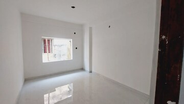 Room in 2 BHK Apartment at Agarpara – for Sale
