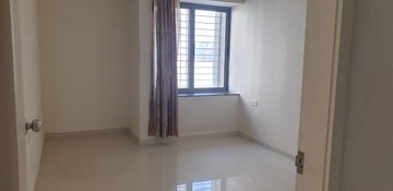 Room in 2 BHK Apartment at Rohan Madhuban, Bavdhan – for Rent