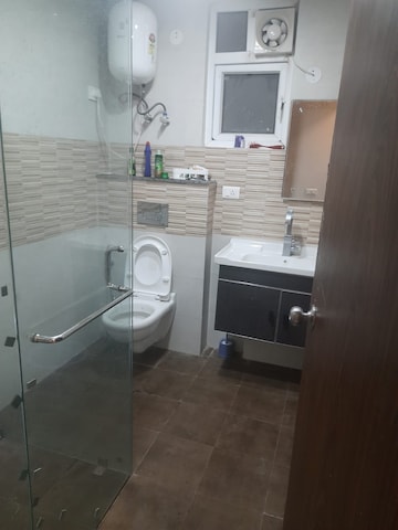 Attached Bathroom in 3 BHK Apartment at Shalimar Vista, Gomti Nagar – for Rent