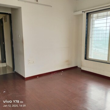 Room in 2 BHK Apartment at Passiflora Avenue, Bavdhan – for Rent