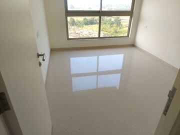 Room in 2 BHK Apartment at Hiranandani Fortune City, New Panvel – for Sale