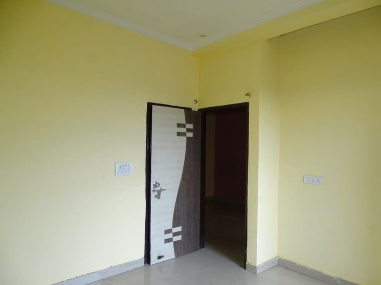 Room, sector 21c 2 Bedroom 80 Sq.Yd. Builder Floor In Sector 21c Faridabad 8113121