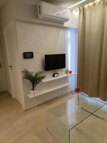 Bathroom in 1 BHK Apartment at Hiranandani Estate Solitaire C, Ghodbunder Road – for Sale
