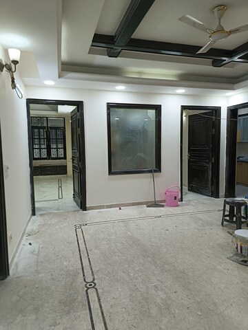 Parking in 3 BHK Independent House at Sector 39 – for Rent