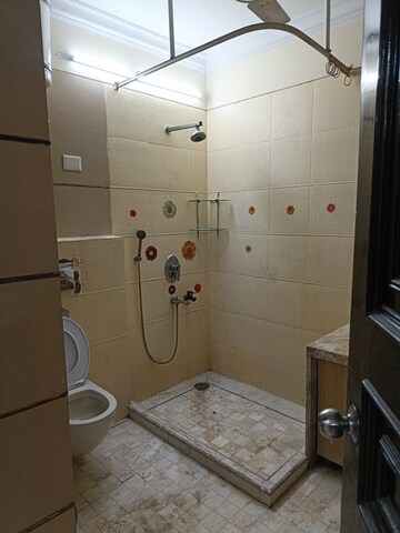 Bathroom in 3 BHK Independent House at Sector 39 – for Rent