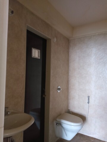 Room in 2 BHK Apartment at Indiabulls One Indiabulls Park, New Panvel – for Sale