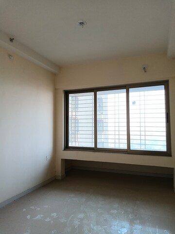 Room in 2 BHK Apartment at Indiabulls One Indiabulls Park, New Panvel – for Sale