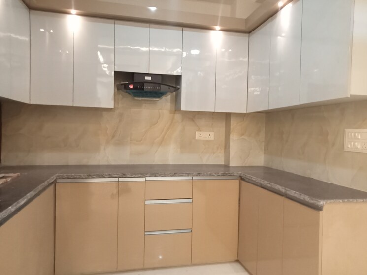 Kitchen, mahavir enclave 1 3 Bedroom 900 Sq.Ft. Builder Floor In Mahavir Enclave 1 Delhi 8113174